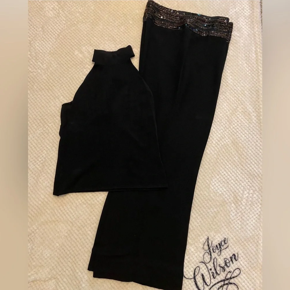 Cache Pantsuit - Picture 2 of 3